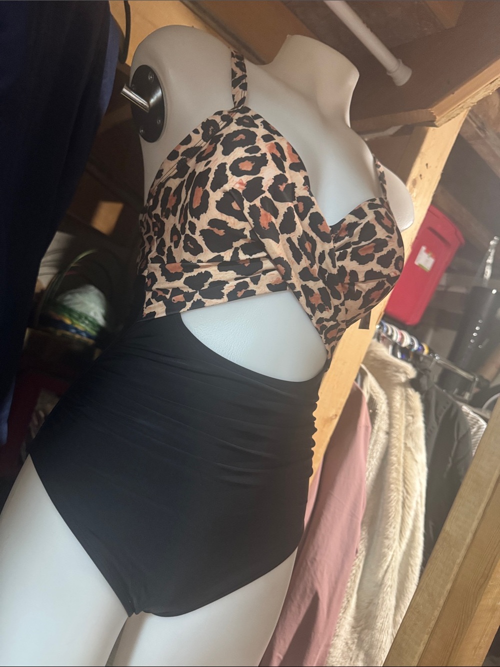 Leopard Print Twist Front One-Piece Swimsuit with High Waist